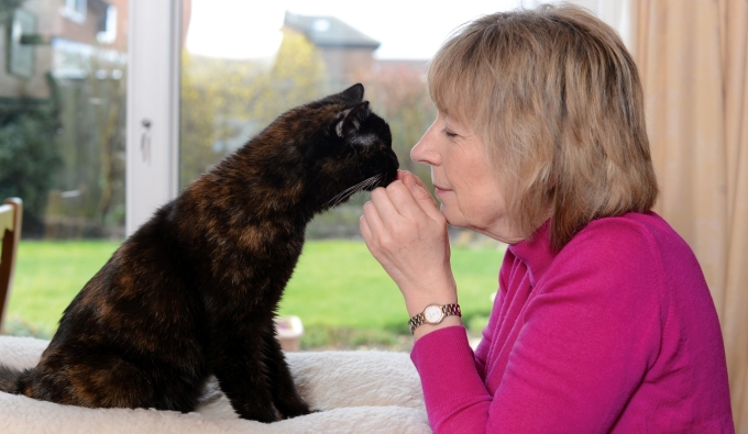 Jenny with her cat Rosie